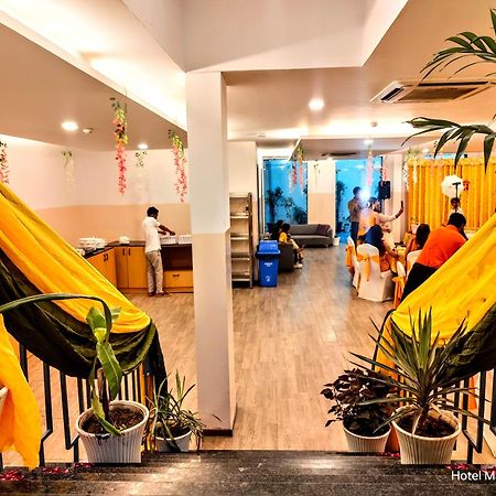 Hotel Mavens White Artemis Hospital Road Sector 52 Gurgaon Extérieur photo
