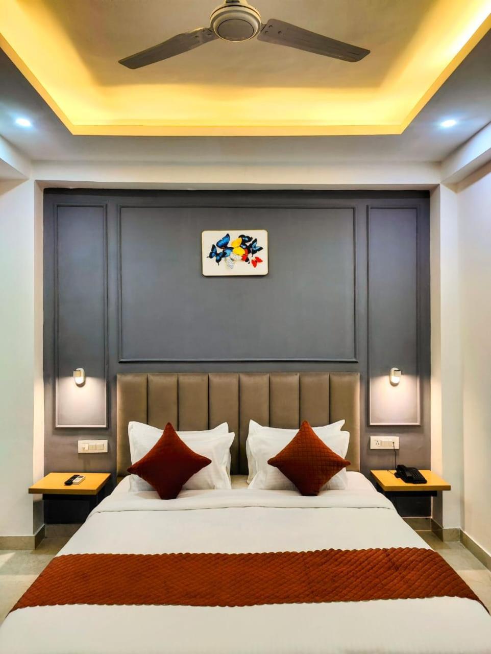 Hotel Mavens White Artemis Hospital Road Sector 52 Gurgaon Extérieur photo