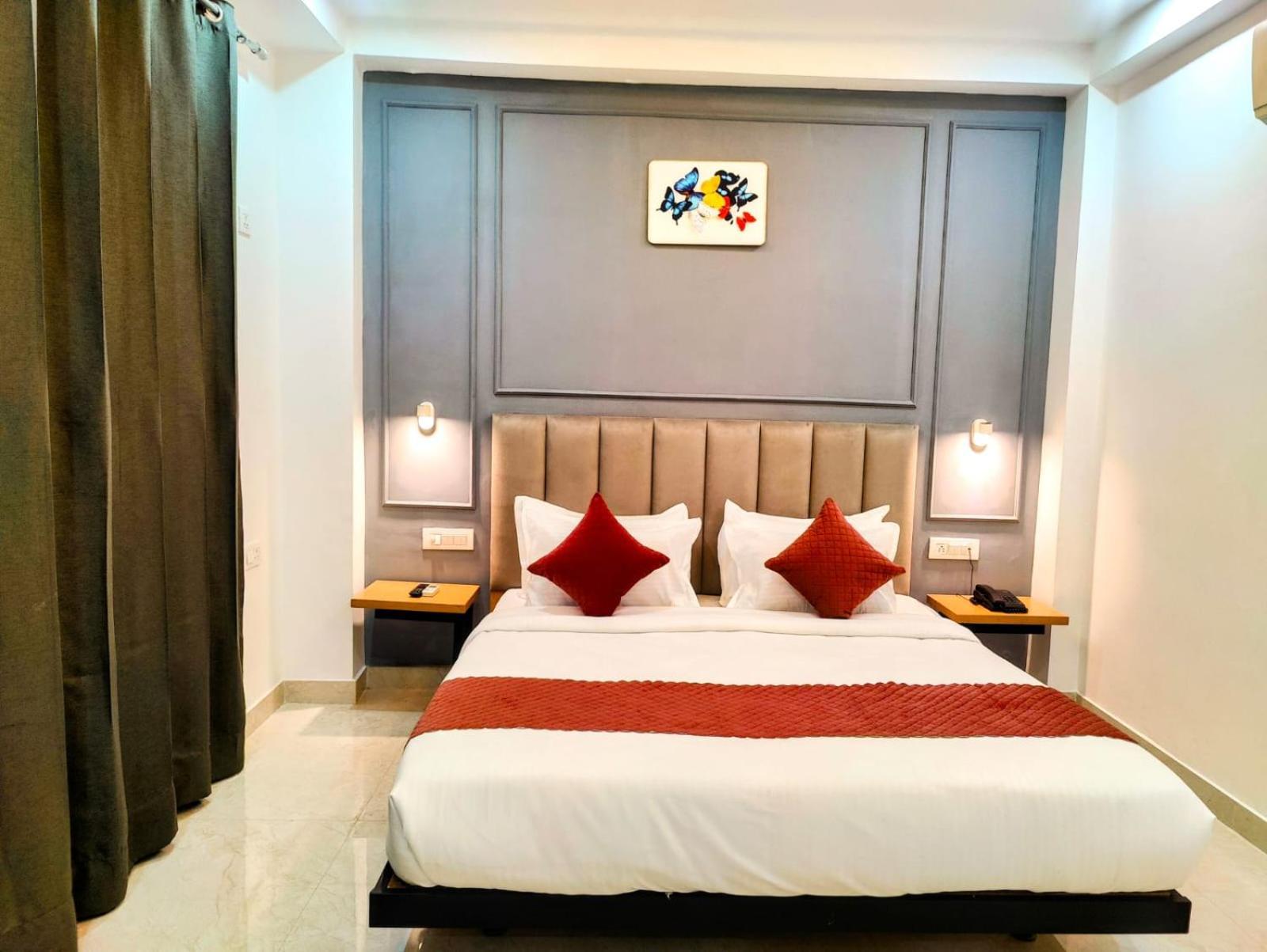 Hotel Mavens White Artemis Hospital Road Sector 52 Gurgaon Extérieur photo